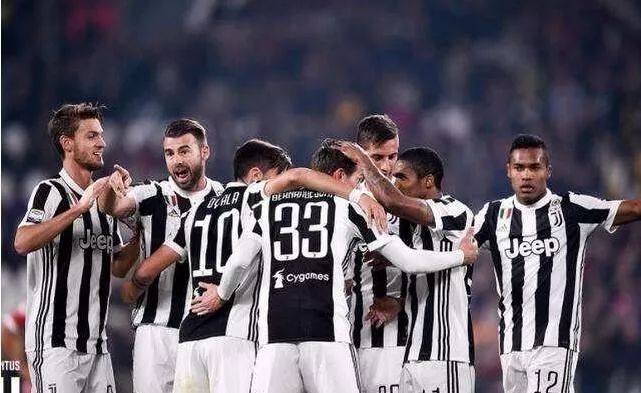 梅西天生内向！但因为足球、变成一个会主动演讲的领袖！（从内向少年到敢言领袖：足球如何塑造梅西）