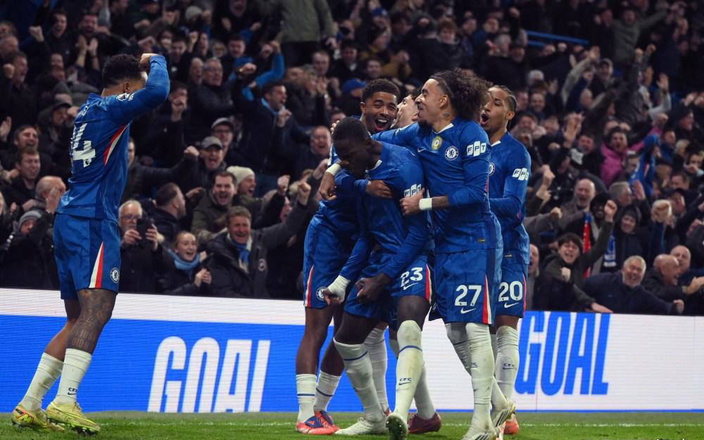 2025／26赛季英超：阿森纳三大主力伤情成谜，每个小时都非常关键（2025／26赛季英超焦点：阿森纳三大主力伤情未明，每小时都是关键时刻）