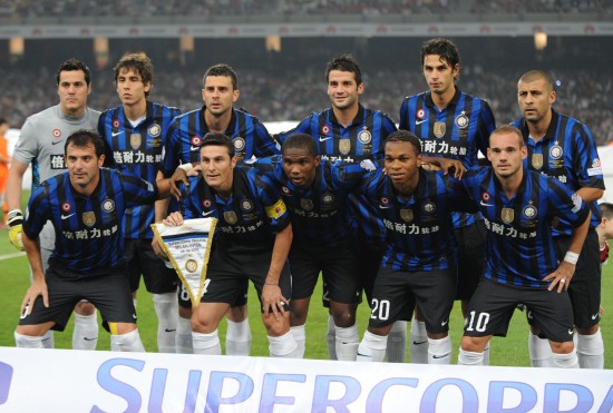 梅西抵达印度！被高喊梅西！有球迷表示为了看梅西愿意离婚！（梅西抵达印度，现场呼声震天：有球迷称为见他愿离婚）