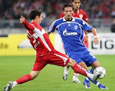 大连英博祝贺重庆铜梁龙冲超：祝愿贵俱乐部在中超再创佳绩（大连英博恭贺重庆铜梁龙晋级中超：预祝中超赛场再创辉煌）