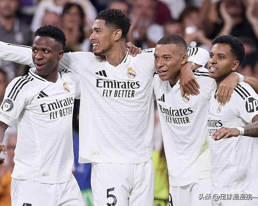 滕哈格：球员转会很正常，但最好别在一个转会窗放走四五人（滕哈格：转会属常态，但单个转会窗不宜一次放走四五人）