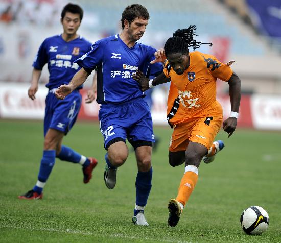 本赛季沃尔什首发时凯尔特人9胜2负，近两场投篮15中14（沃尔什本季首发时绿军9胜2负，近两战投篮15中14）