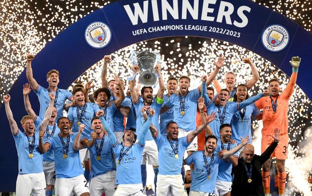 博洛尼亚3-0大胜乌迪内斯，波贝加梅开二度，贝尔纳代斯基建功（博洛尼亚3-0击退乌迪内斯，波贝加双响，贝尔纳代斯基破门）