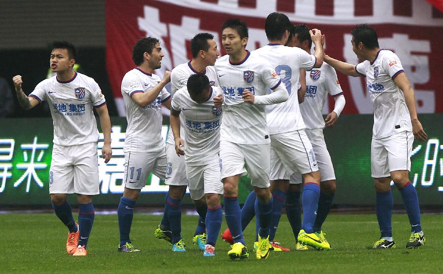 25岁圆神再建功：狂奔压迫 凌空外脚背进空门！16场8球4助（25岁圆神再度发威：狂奔逼抢后外脚背凌空破门，16战8球4助）