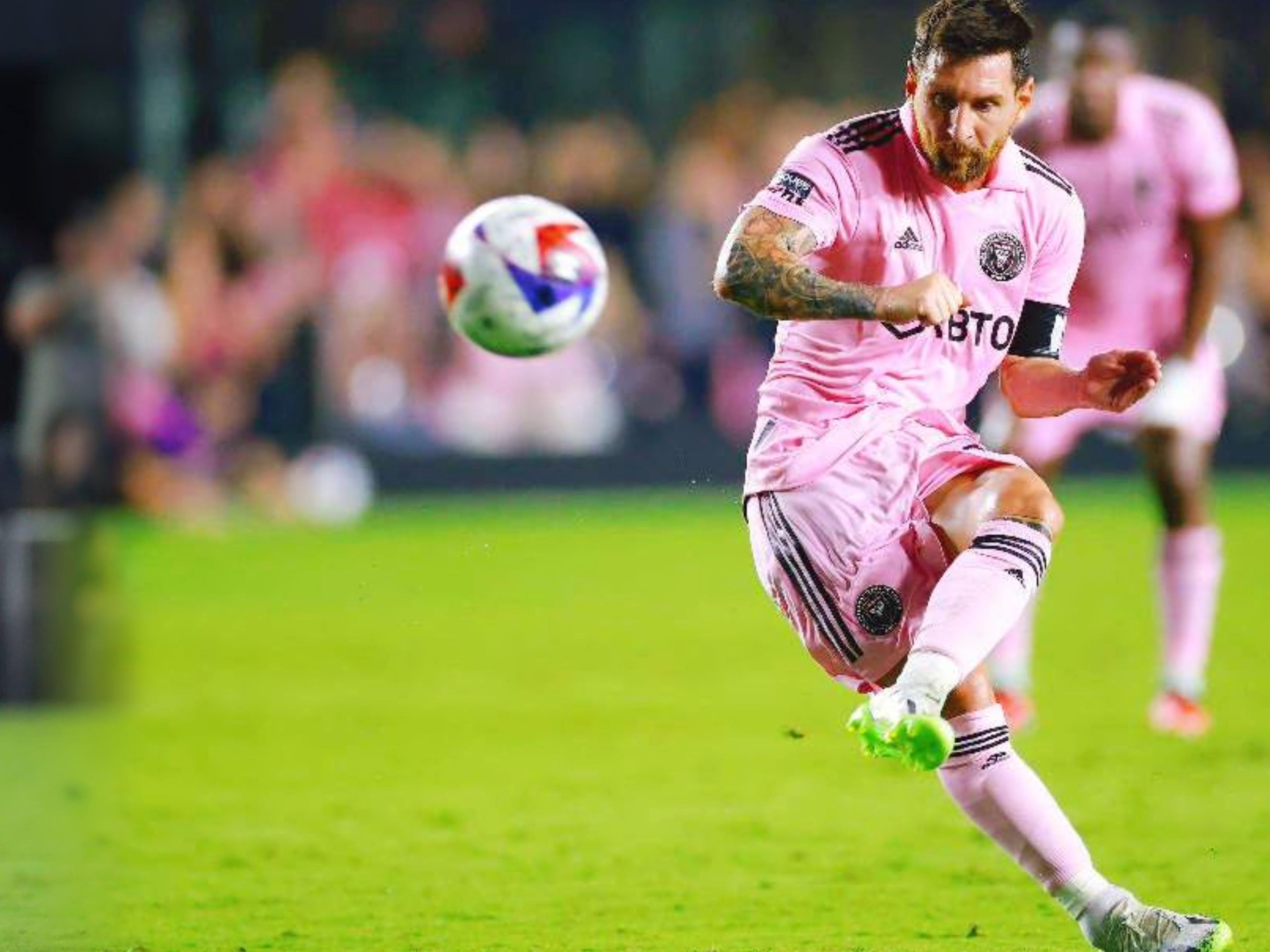 哈登：保罗无论去哪里都对比赛产生了影响，很幸运成为他队友（哈登盛赞保罗：无论在哪都能影响比赛，能成为其队友很幸运）