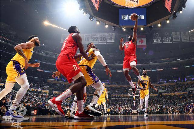 NBA战报：康宁汉姆29分9助，活塞122-116击败开拓者（NBA快讯：康宁汉姆29分9助，活塞122-116力克开拓者）