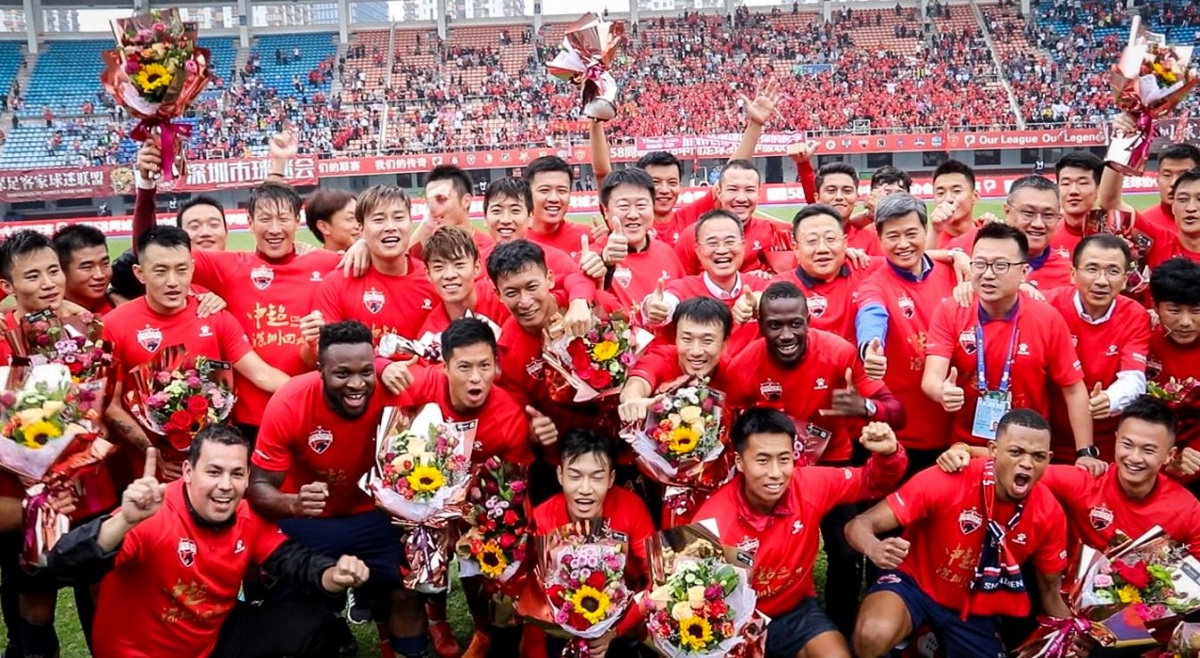 意媒：米兰派球探现场考察亨克18岁前腰卡雷察斯（意媒：米兰球探现场观战评估亨克18岁前腰卡雷察斯）