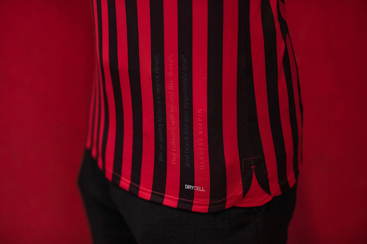 小法：根据我们的分析，国米各方面都是意甲最强的球队（小法：我们的评估显示，国米各方面实力称霸意甲）