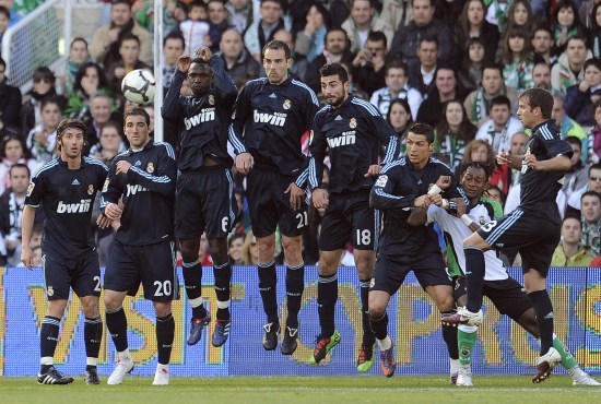 3大教练集体出局？国乒人事地震，幕后拍板人浮出水面（三位主帅疑被集体撤换？国乒人事巨变，幕后决策者曝光）