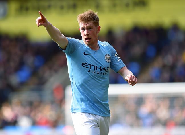 国乒新增一位世界冠军！林诗栋全勤 王楚钦三线作战（国乒再添世界冠军！林诗栋全勤出战，王楚钦三线并进）